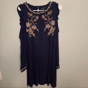 American Eagle embroidered dress!
